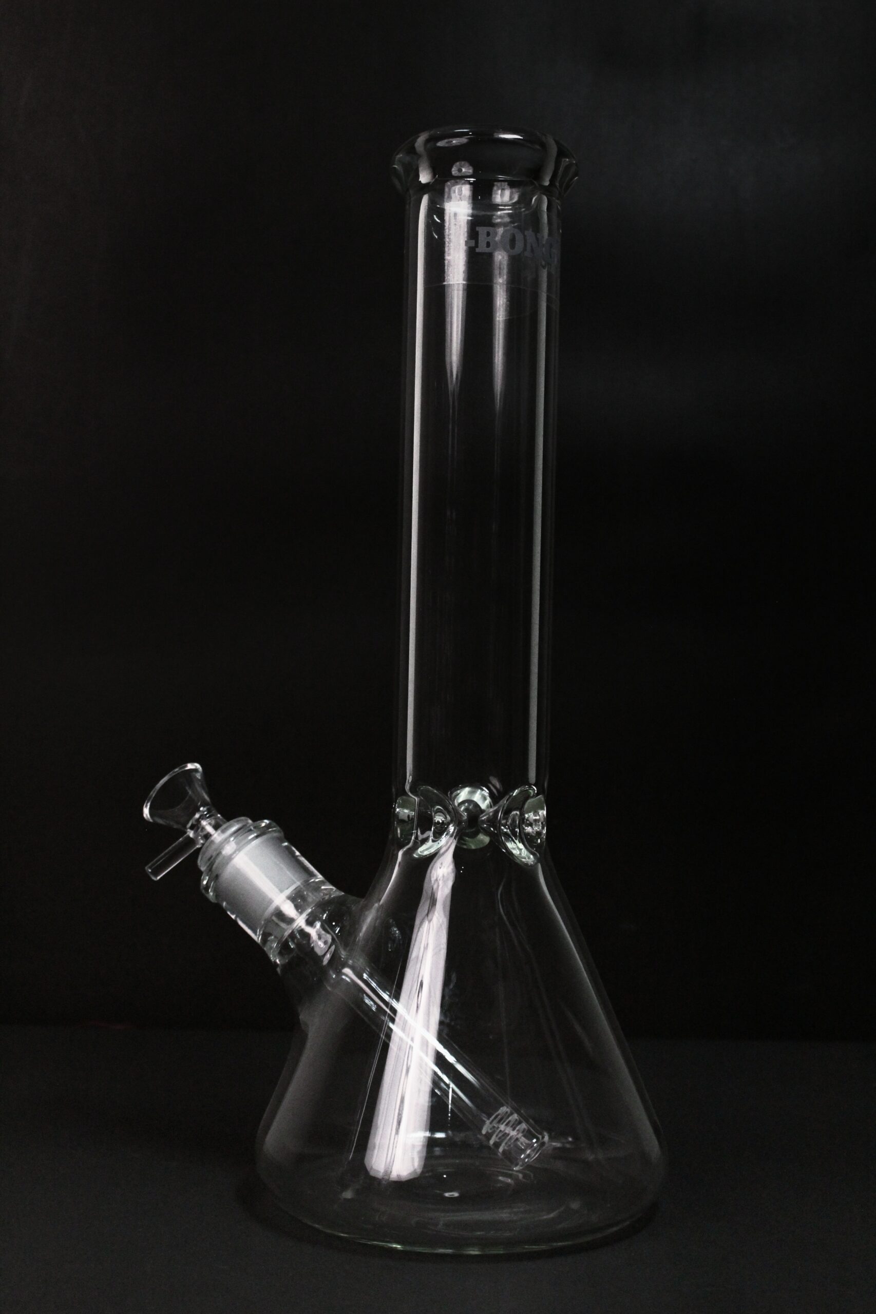 Classic Beaker Bong in Pakistan